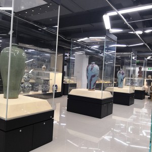 伊川博物馆彩陶制品展示柜